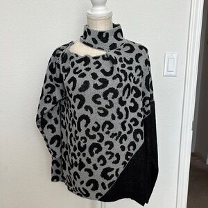 Leopard Print Women's Sweater - Black and Gray Size 2X